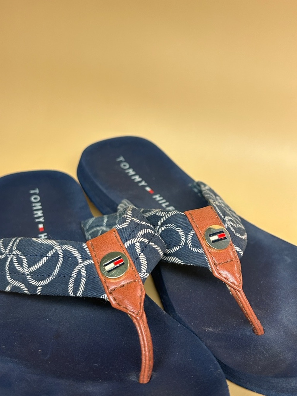 Tommy Hilfiger Navy Blue Patterned Fabric Thong Sandals with Brown Trim - Picture 2 of 4